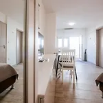 Apartmani Ema